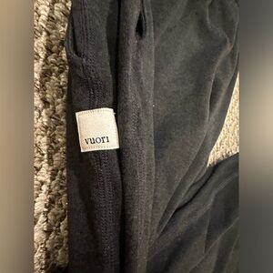 Vuori Women’s Boyfriend Jogger in Black Size Small!